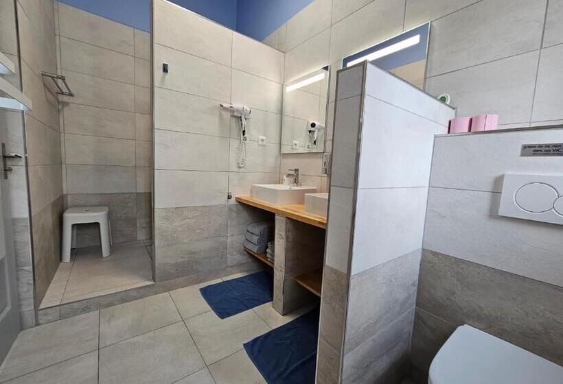 اتاق خانوادگی, La Casa Del Arti  Chambres D Hotes
