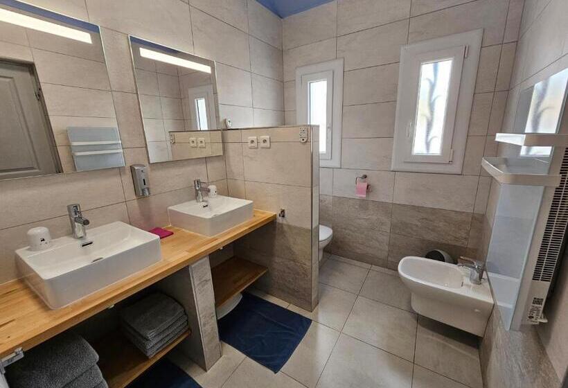 اتاق خانوادگی, La Casa Del Arti  Chambres D Hotes