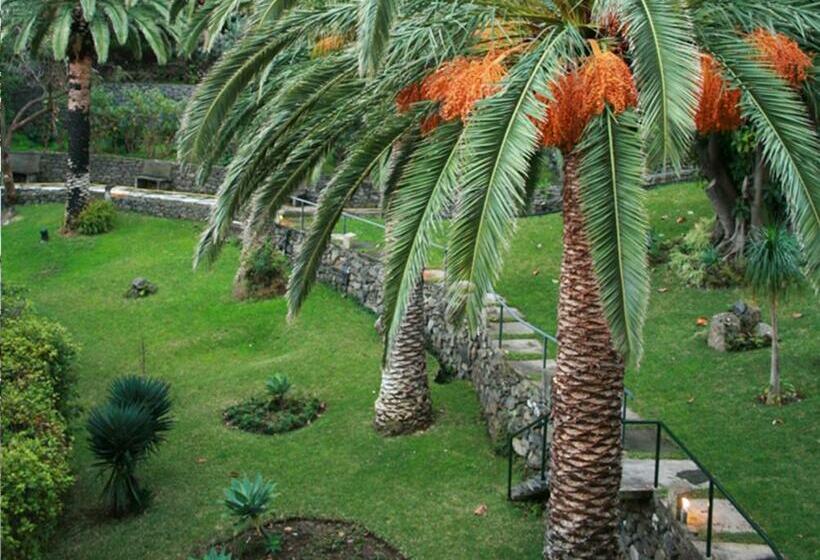 Quarto standart vista jardim, Dom Pedro Madeira