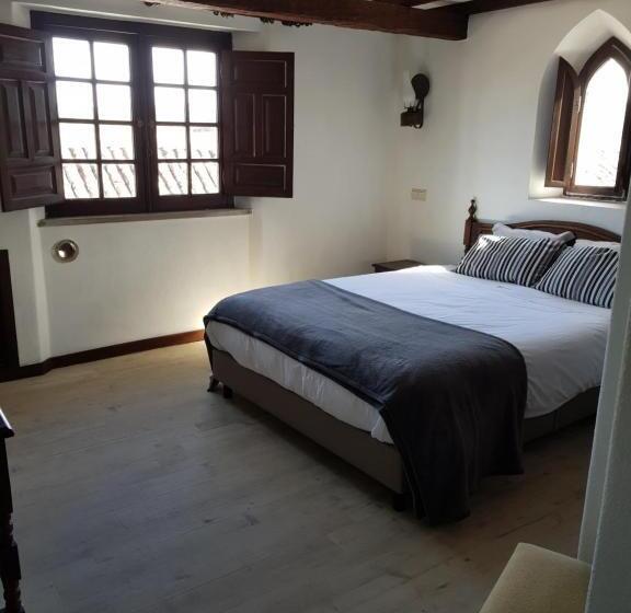 اتاق استاندارد, Rainha Santa Isabel   óbidos History