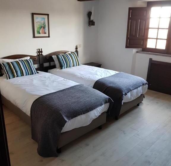 اتاق استاندارد, Rainha Santa Isabel   óbidos History