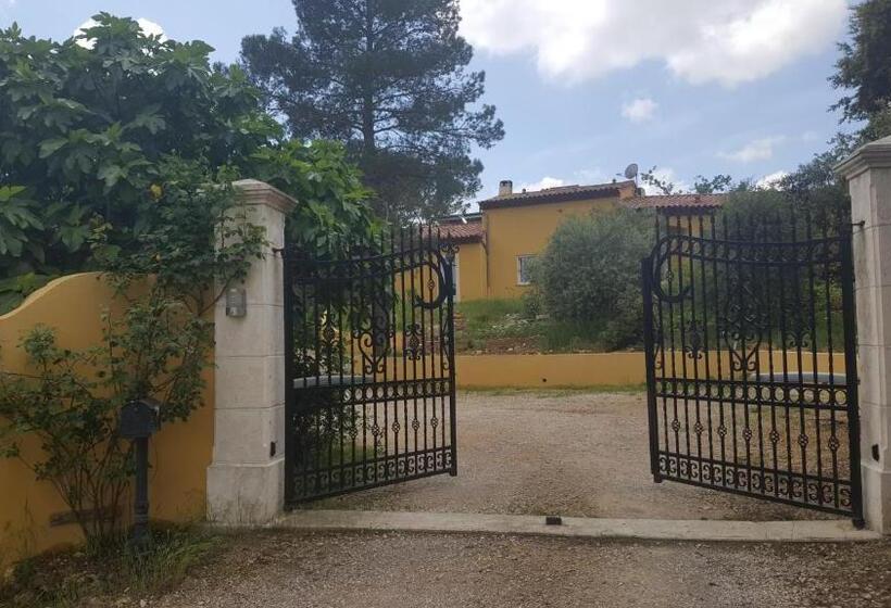 سوئیت 2 خوابه, La Villa Provençale