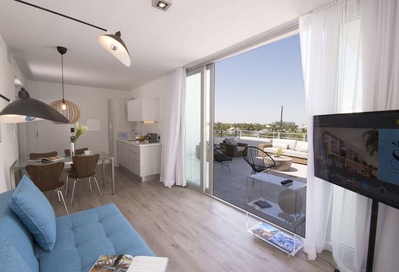 Suite with Terrace, 6080 Design Hotel By Eskape Collection