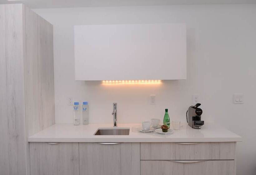 استودیوی استاندارد, 6080 Design Hotel By Eskape Collection