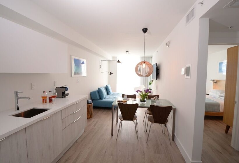 سوئیت با بالکن, 6080 Design Hotel By Eskape Collection