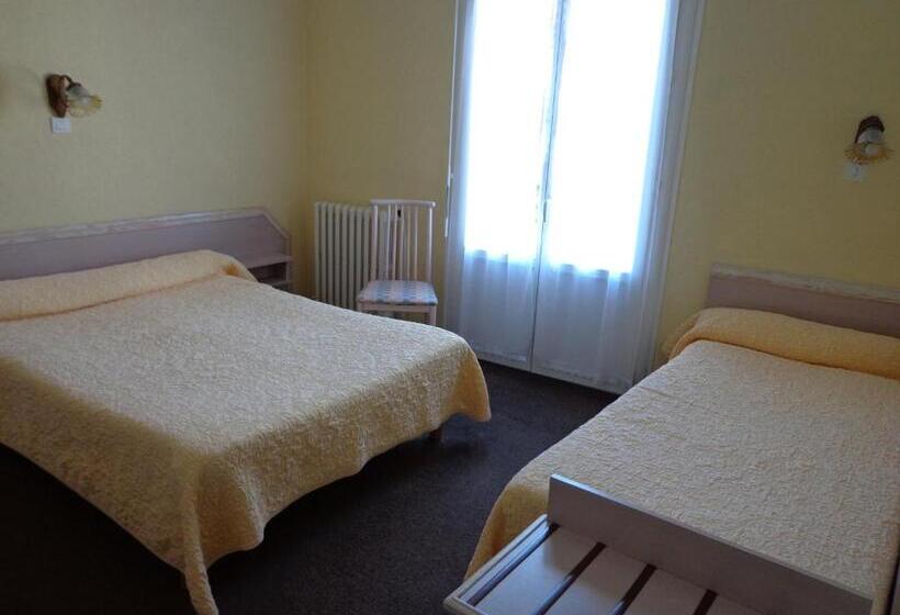 اتاق استاندارد سه نفره, Hôtel Hélios