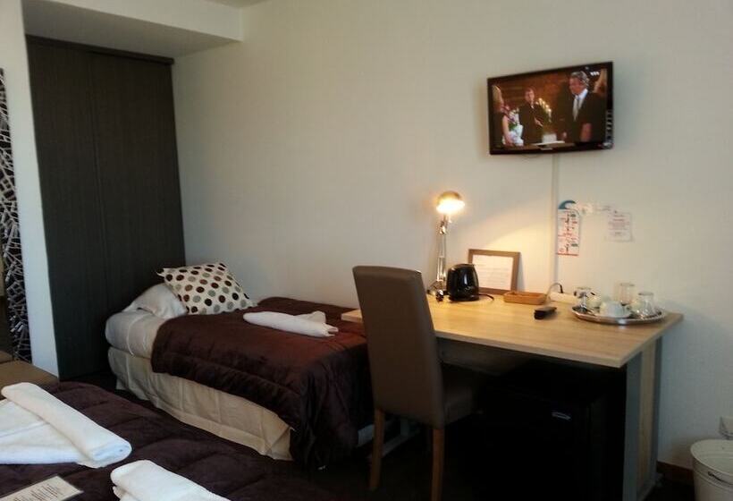اتاق استاندارد سه نفره, L Ideal Le Mountbatten