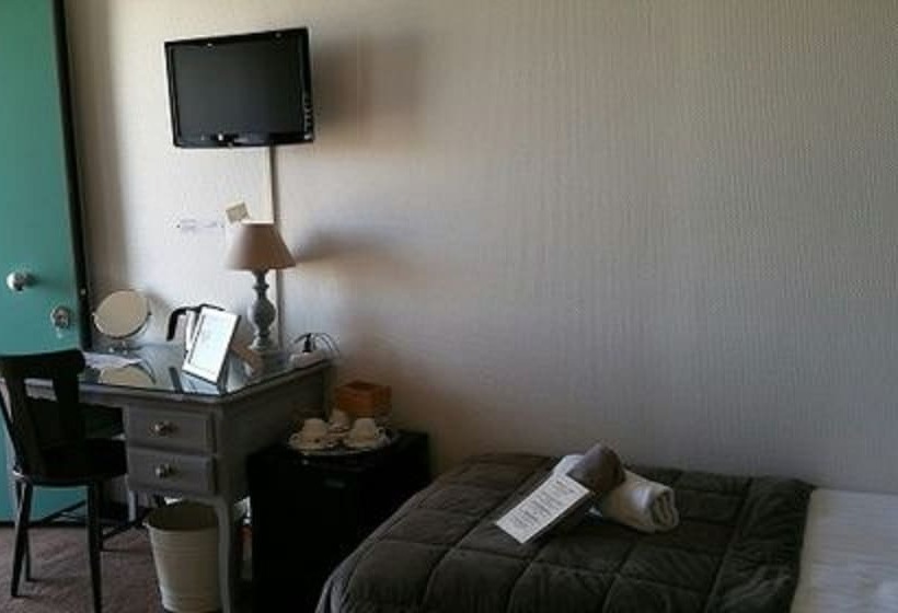 اتاق استاندارد سه نفره, L Ideal Le Mountbatten