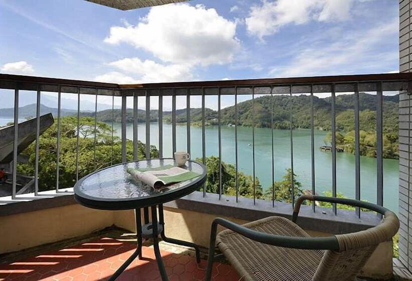اتاق استاندارد با چشم‌انداز دریاچه, Sun Moon Lake Teachers' Hostel