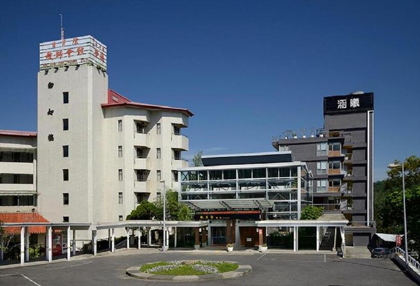 اتاق استاندارد با چشم‌انداز دریاچه, Sun Moon Lake Teachers' Hostel