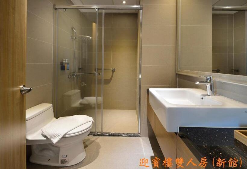 اتاق استاندارد با چشم‌انداز دریاچه, Sun Moon Lake Teachers' Hostel