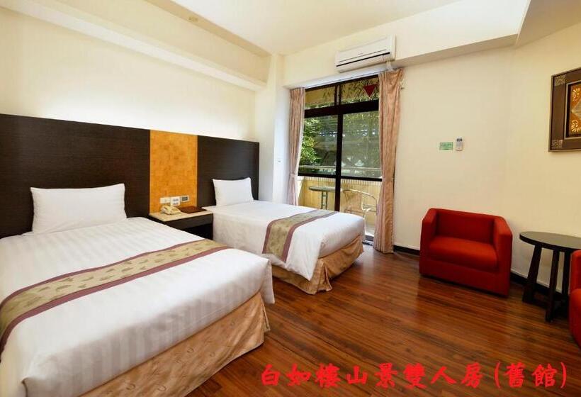 اتاق استاندارد با چشم‌انداز کوهستان, Sun Moon Lake Teachers' Hostel