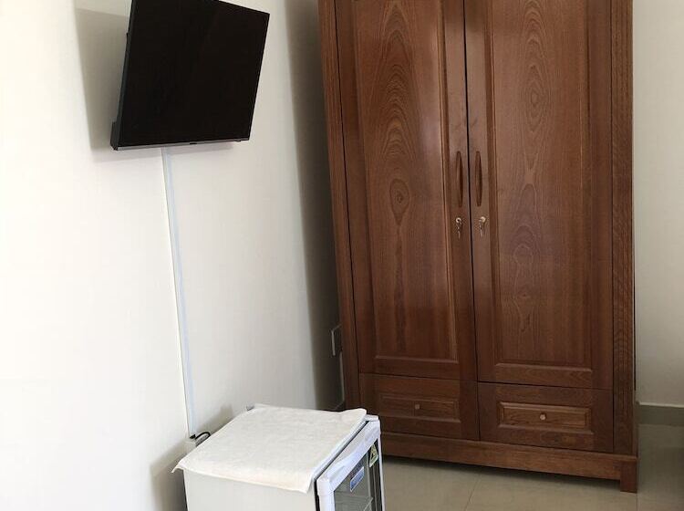 اتاق استاندارد چهار تخته, Three Palms Homestay