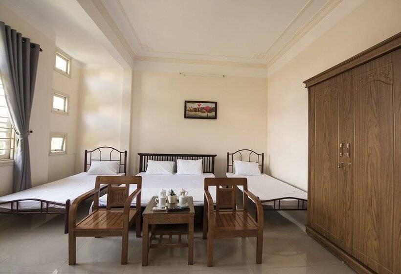 اتاق استاندارد چهار تخته, Three Palms Homestay