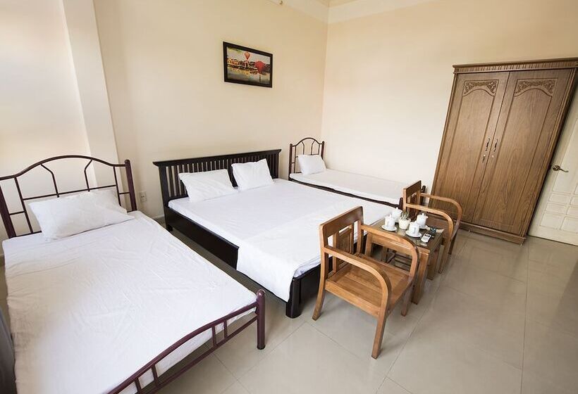 اتاق استاندارد چهار تخته, Three Palms Homestay