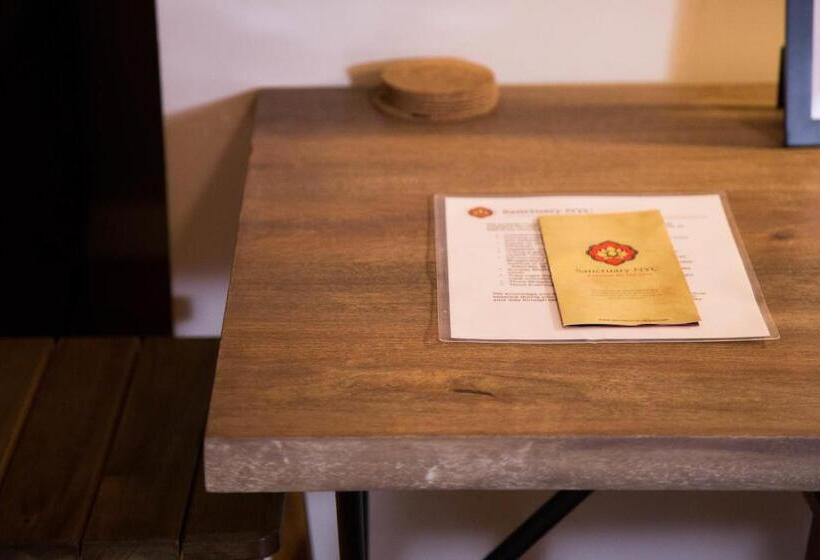 استودیوی لوکس, Sanctuary Nyc Retreats