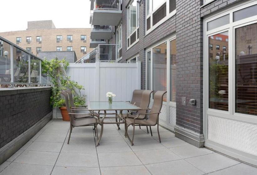 سوئیت با تخت بزرگ, Sanctuary Nyc Retreats