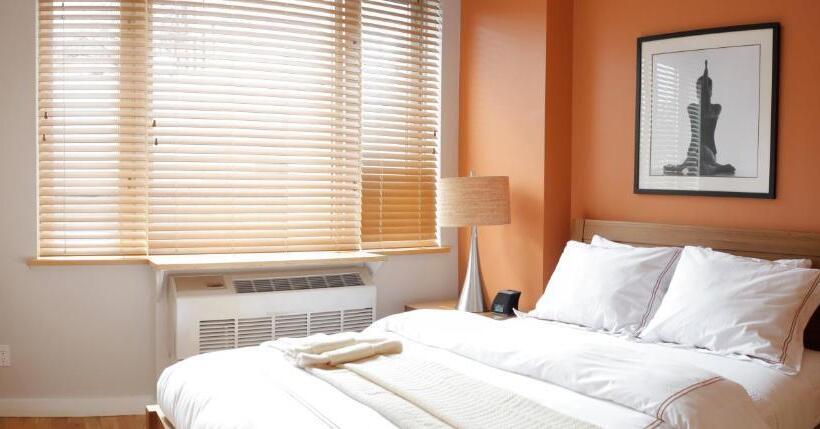 سوئیت با تخت بزرگ, Sanctuary Nyc Retreats