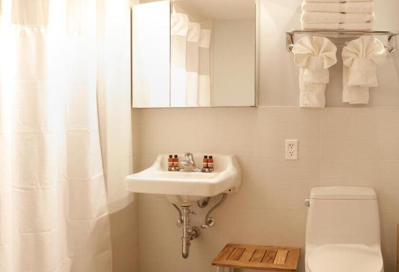 سوئیت با تخت بزرگ, Sanctuary Nyc Retreats