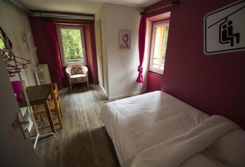اتاق لوکس, 1861 Chatel Hostel