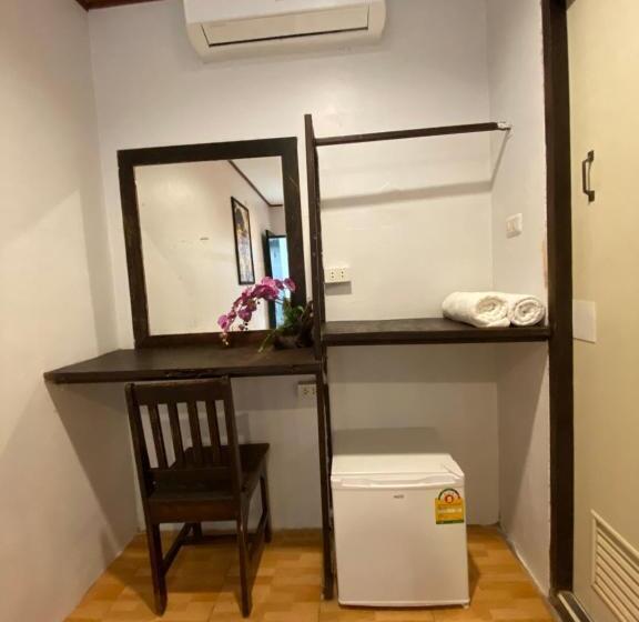 חדר סטנדרט, Eclipse Hostel And Bar