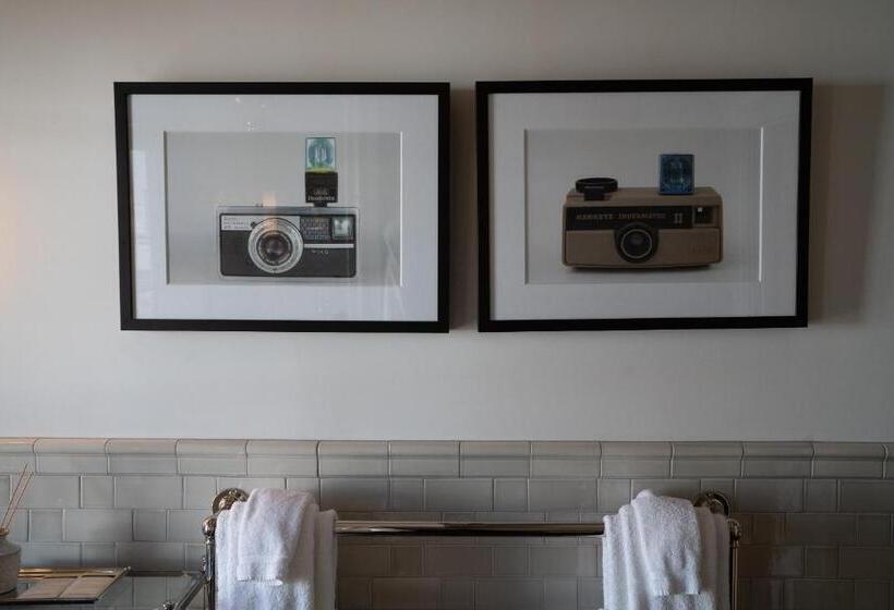 سوئیت با تخت بزرگ, Public House Lofts