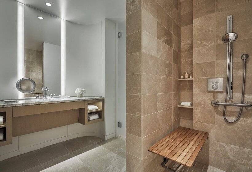 سوئیت برای معلولان, Four Seasons Hotel Philadelphia At Comcast Center