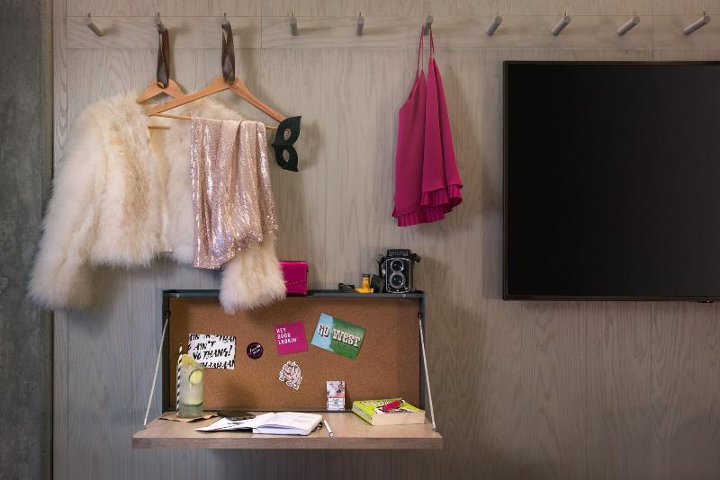 اتاق استاندارد با تخت دو نفره بزرگ, Moxy San Diego Gaslamp Quarter