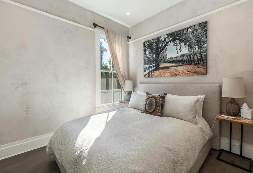 بانگلوی استاندارد 2 خوابه, R Inn Napa