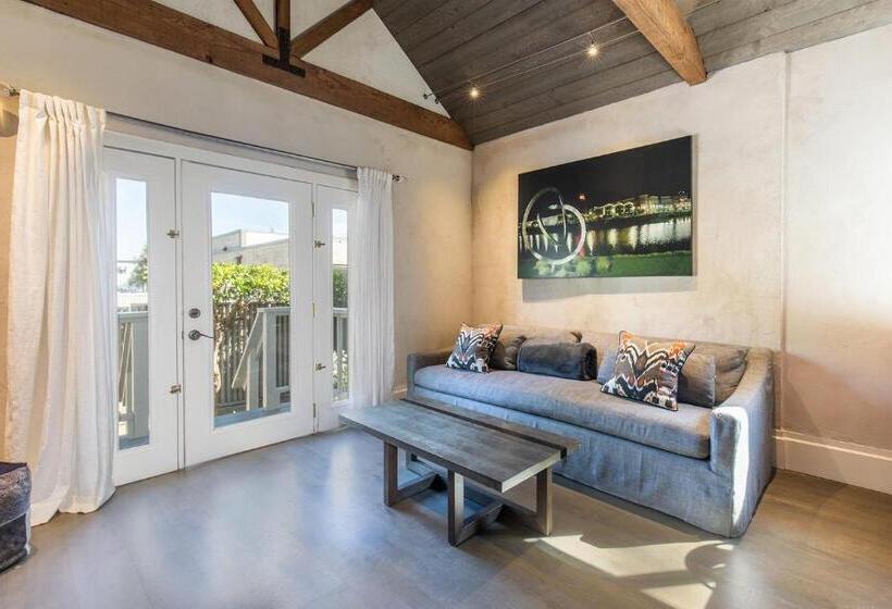 بانگلوی استاندارد 2 خوابه, R Inn Napa