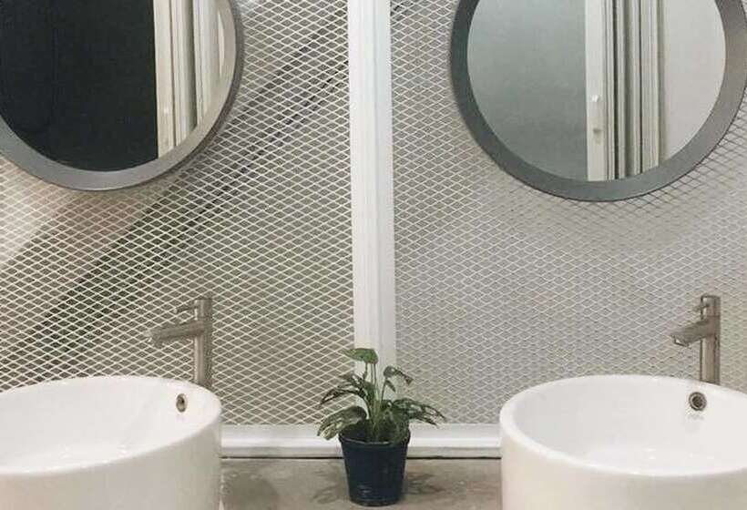 تختخواب در اتاق مشترک, Local Time Bangkok   Hostel