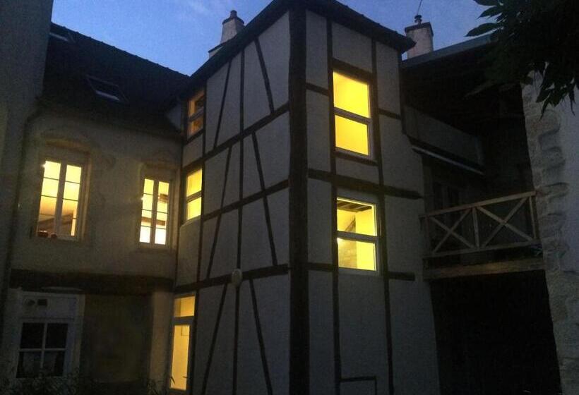 سوییت دوبلکس, Au Coeur De Nuits