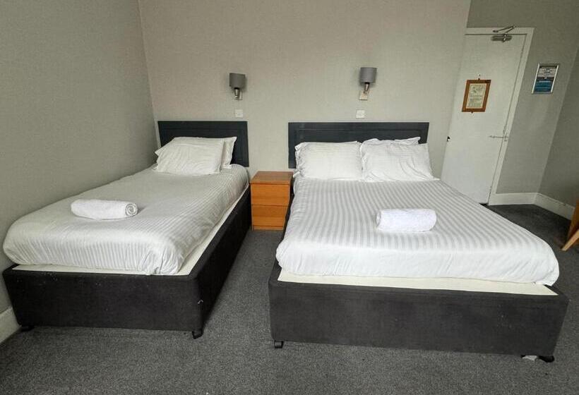 اتاق استاندارد سه نفره, Citi Hotel Aberdeen