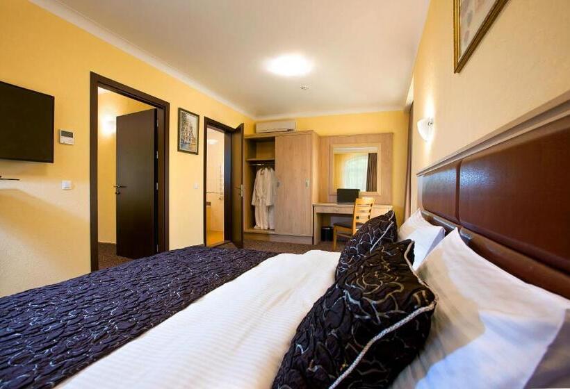 سوئیت با تخت بزرگ, Grand Otrada Hotel Resort & Spa