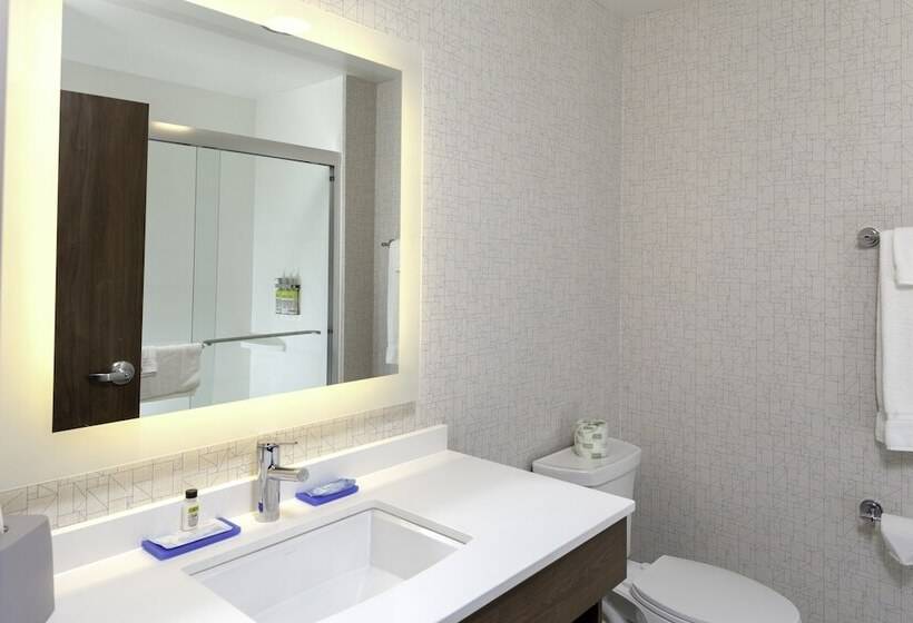 سوئیت برای معلولان, Holiday Inn Express & Suites   Gilbert   East Mesa, An Ihg