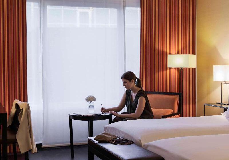 اتاق استاندارد با تخت بزرگ برای معلولان, Holiday Inn Express & Suites   Gilbert   East Mesa, An Ihg