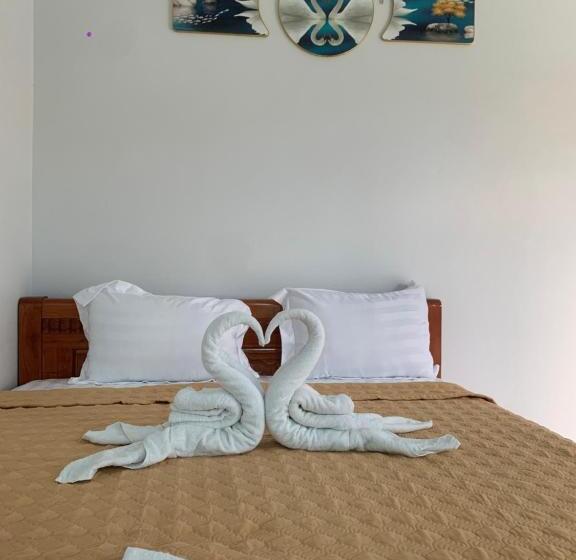 اتاق استاندارد با بالکن, Tamcoc White Swan Hostel