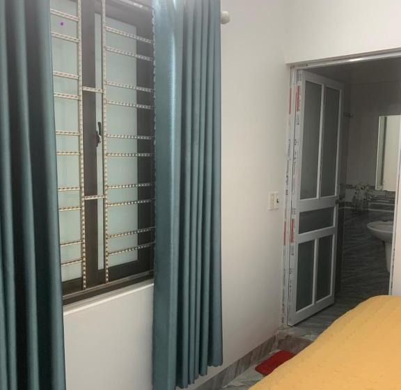 Economy Quadruple Room, Tam Coc White Swan Homestay