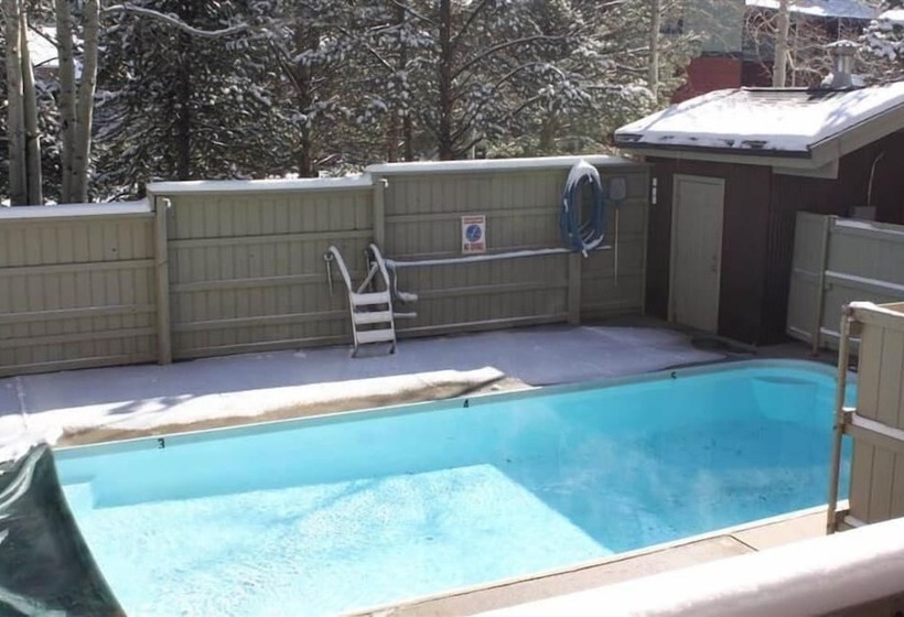 2-Bedroom Classic Apartment, Ski Hill 18 Downtown Condos With On Site Hot Tub