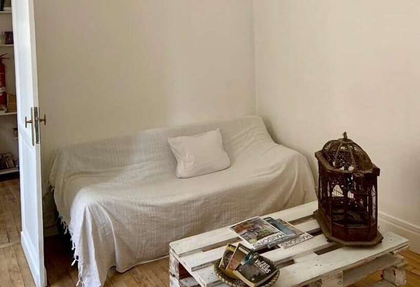 سوییت لوکس, Maison Raphaël Kafka