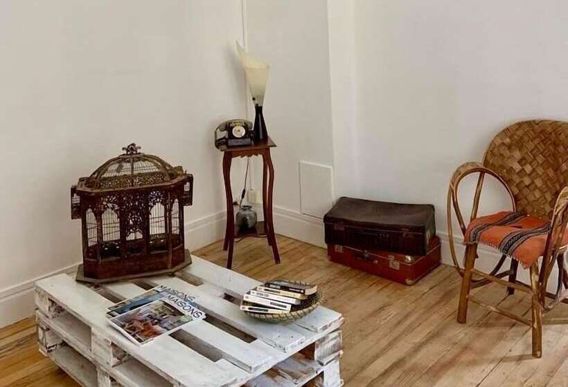 سوییت لوکس, Maison Raphaël Kafka