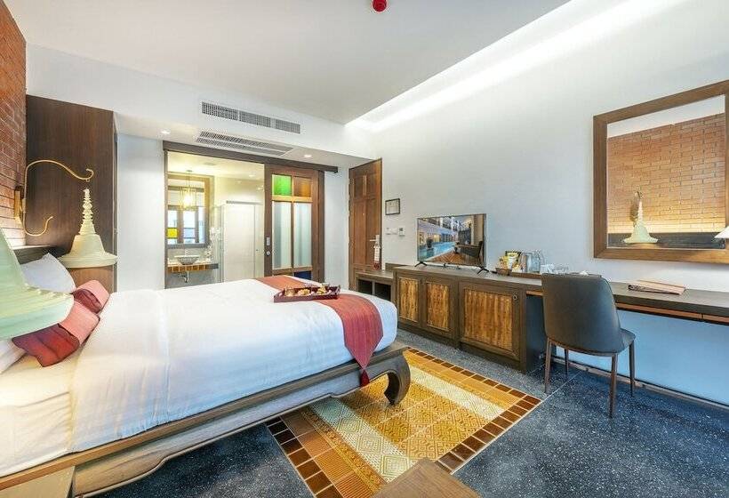اتاق سوپریور با تخت بزرگ, Monkham Village Hat Yai