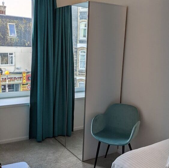 اتاق استاندارد یک نفره, OYO Newquay Beach Hotel