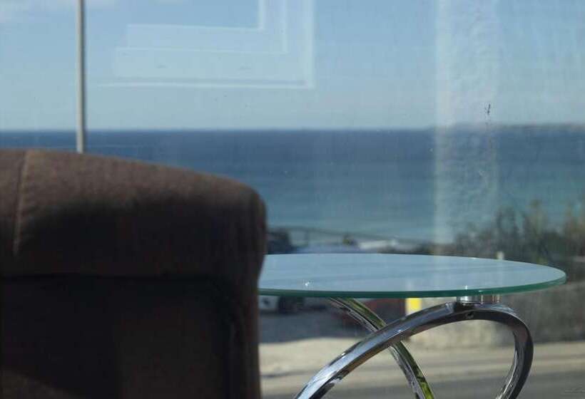 اتاق اجرایی با چشم‌انداز دریا, OYO Newquay Beach Hotel