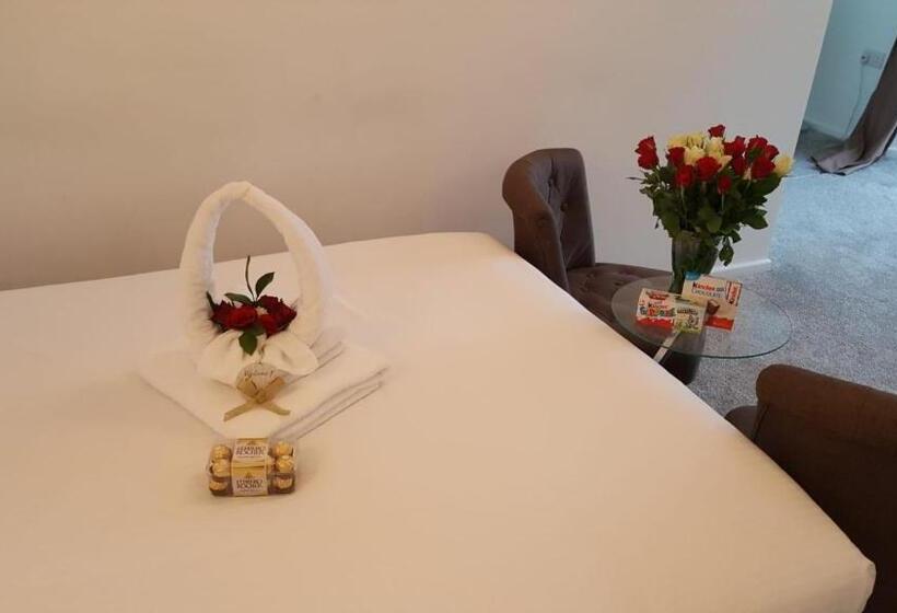 اتاق اجرایی با چشم‌انداز دریا, OYO Newquay Beach Hotel