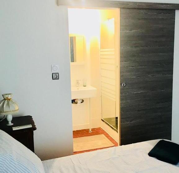 اتاق استاندارد با تراس, Les Chambres Des Barques