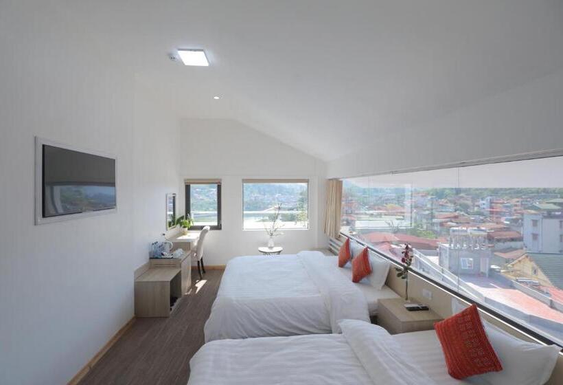 Standard Triple Room with Terrace, Cong Fu