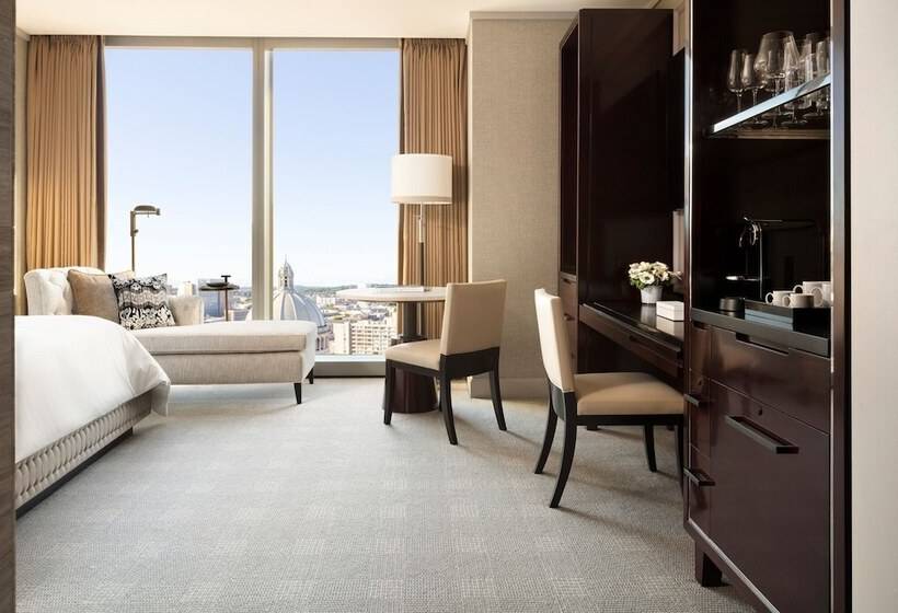 适用于残疾人士的豪华房间, Four Seasons Hotel One Dalton Street, Boston