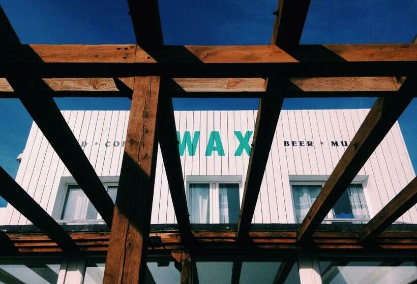 اتاق استاندارد با چشم‌انداز دریا, Wax, Watergate