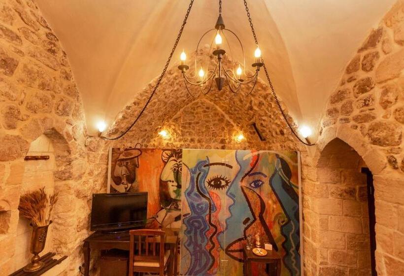اتاق لوکس, Selçuklu Konağı
